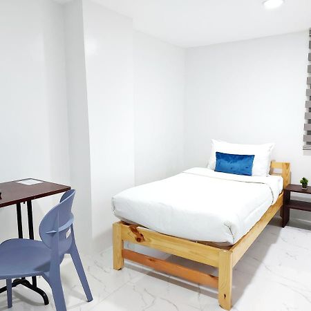 Airobedz Mckinley - Near Sm Aura Hotel Manila Exterior photo